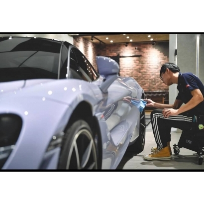 McLaren 720S.jpg